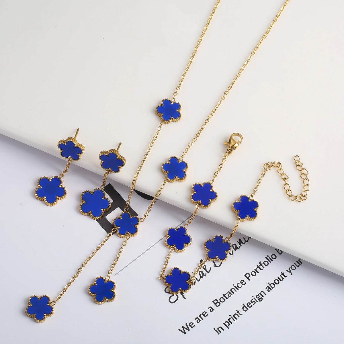 New Creative 4Pcs Stainless Steel Five Leaf Flower Bracelet Necklace Earrings Rings Set For Women Fashion Party Jewelry Clover