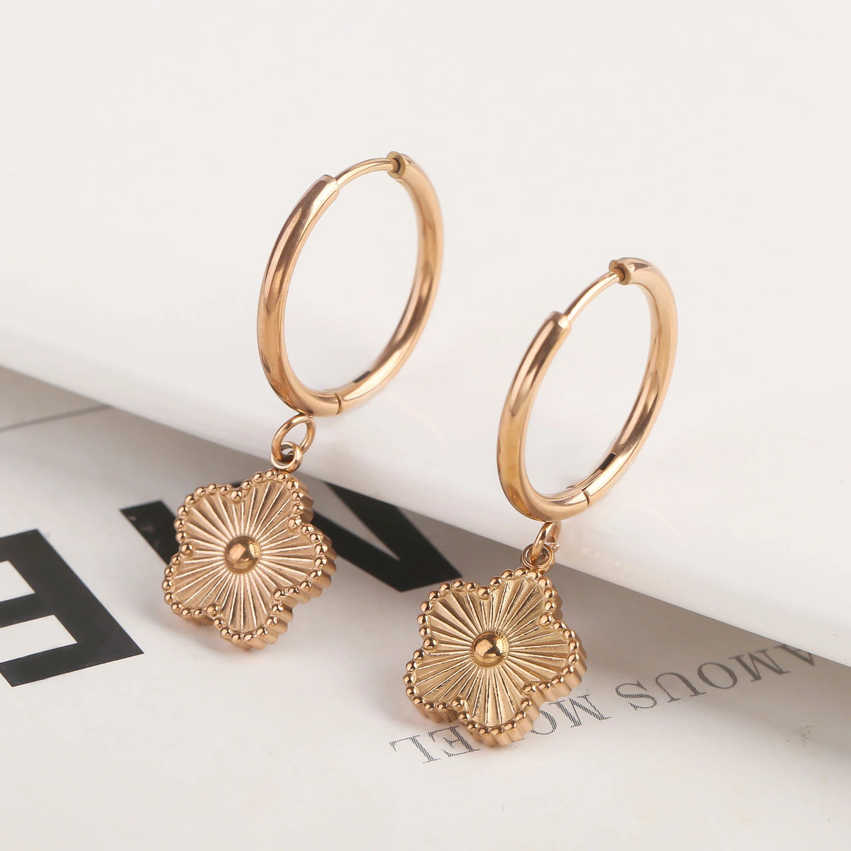 Metal Plum Blossom New Plant Five Leaf Flower Creative Bracelet Necklace Earring Set Women's Luxury Stainless Steel Clover