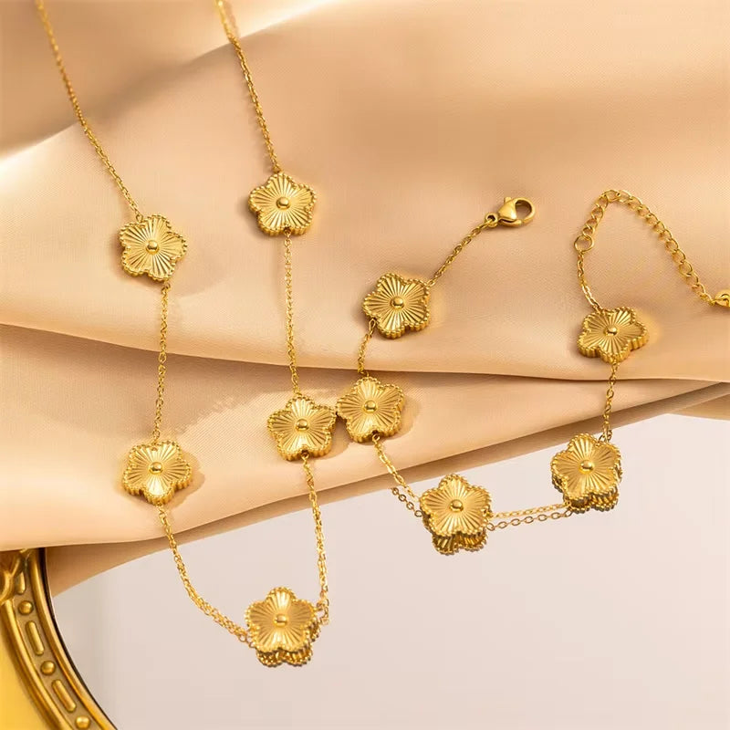 Bracelet necklace, stainless steel five-leaf clover jewelry set, classic women's new fashionable jewelry five-leaf clover