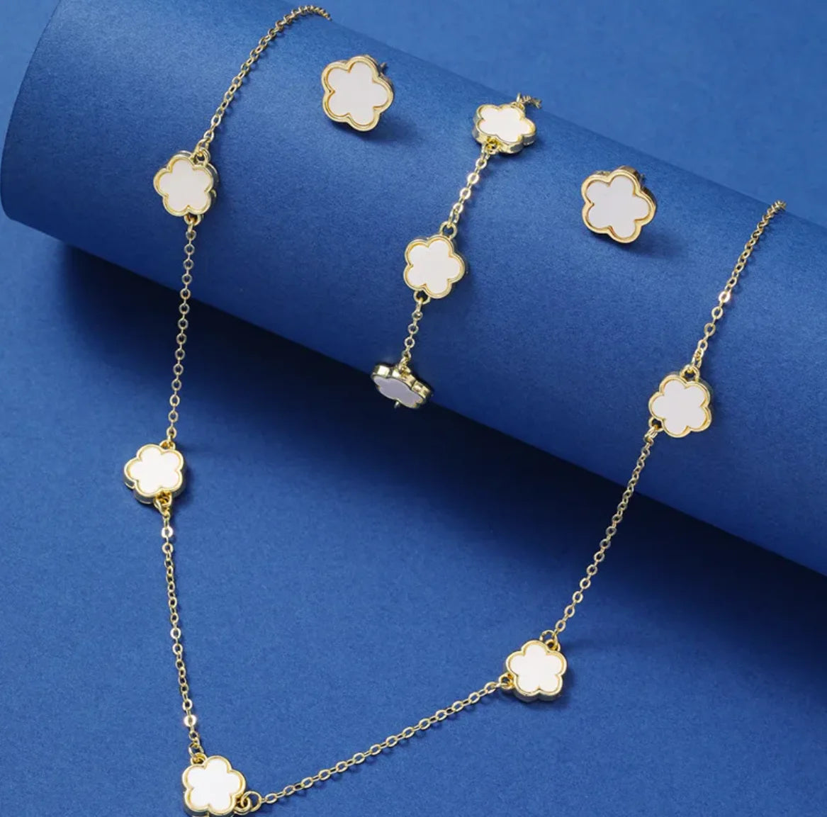 Single Sided Five Leaf Flower Jewelry Set Necklace Bracelet Earring Stainless Steel Hot Selling Plum Blossom Jewelry Wome Clover