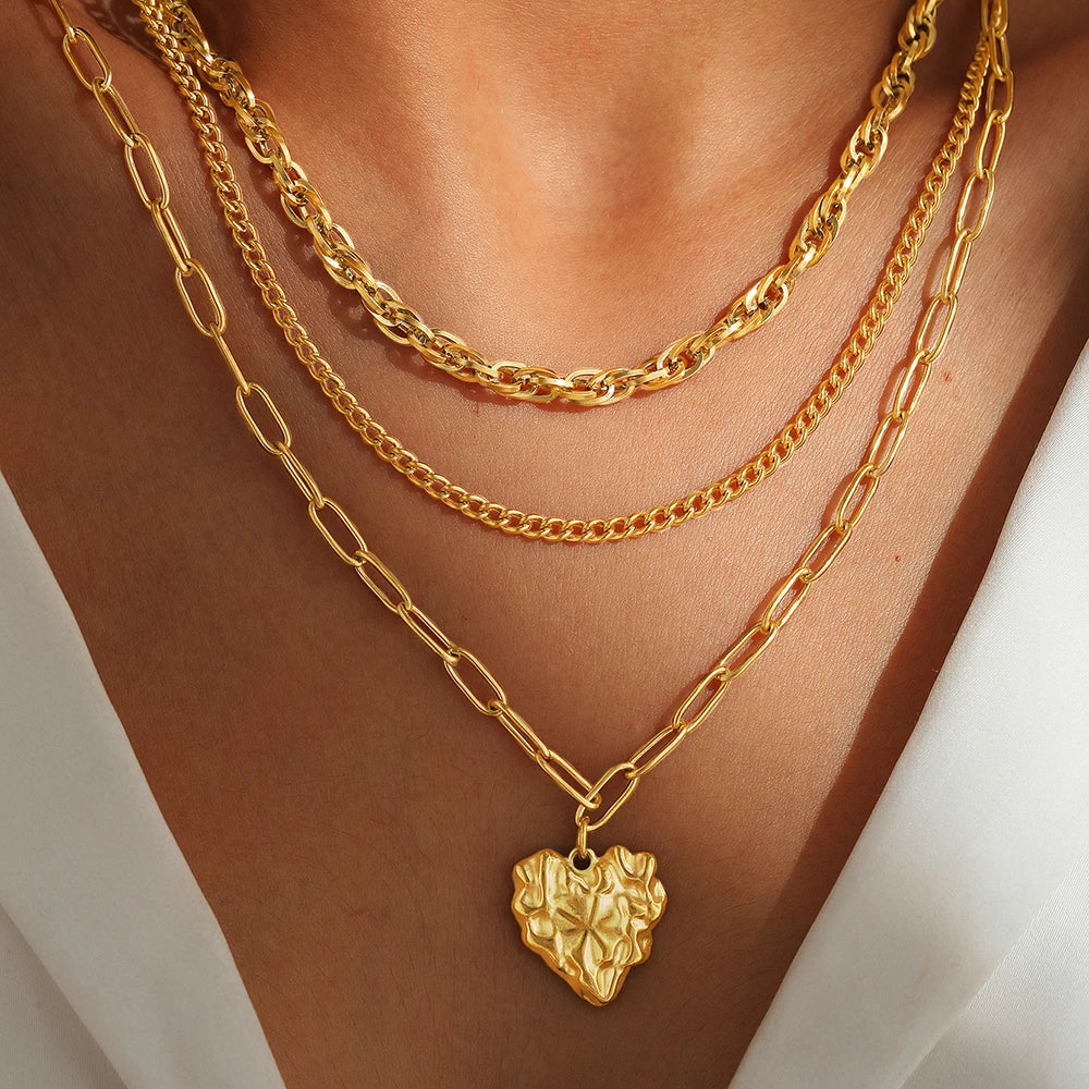 Colliers en acier inoxydable Pendentif cœur asymétrique Chaîne multicouche Collier atmosphérique pour femme Bijoux Cadeaux d'anniversaire Nouveautés