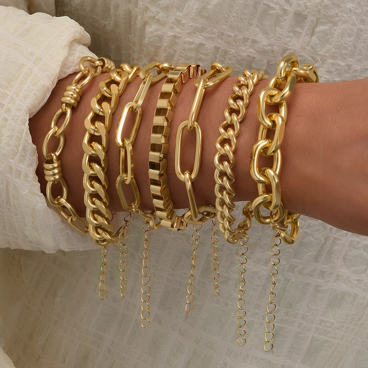ChooseMey 7Pcs Simple Metal Snake & Twisted Link Chain Bracelet Set
