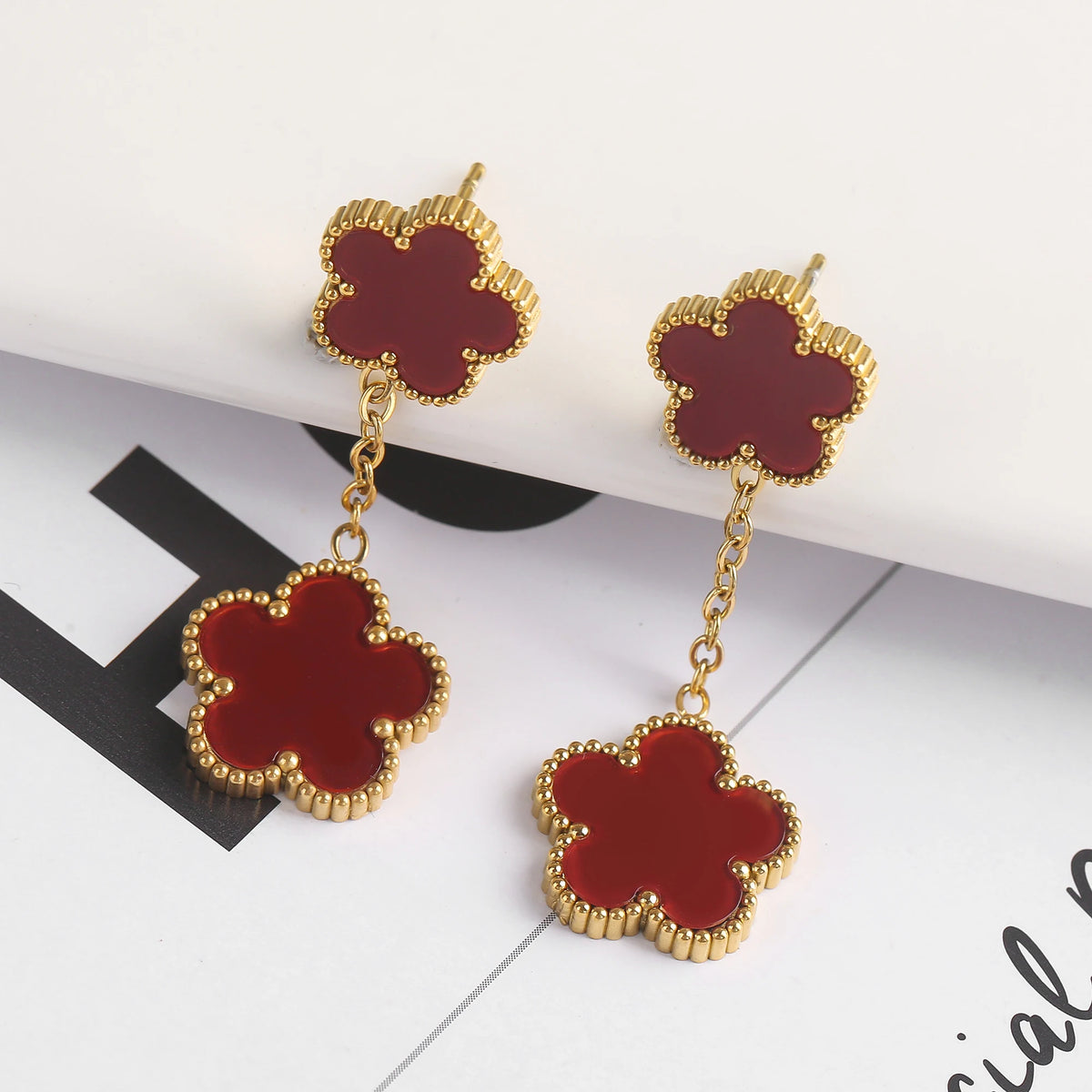 High Quality Hot Selling New Design Shell Acrylic Women's Stainless Steel Five Leaf Flower Jewelry Set That Does Not Fade Clover