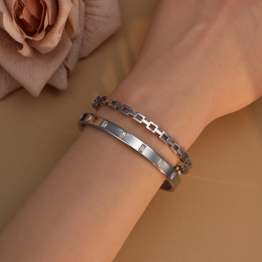XB-041 Stainless Steel Gold-Plated Openwork Zirconia Bracelet