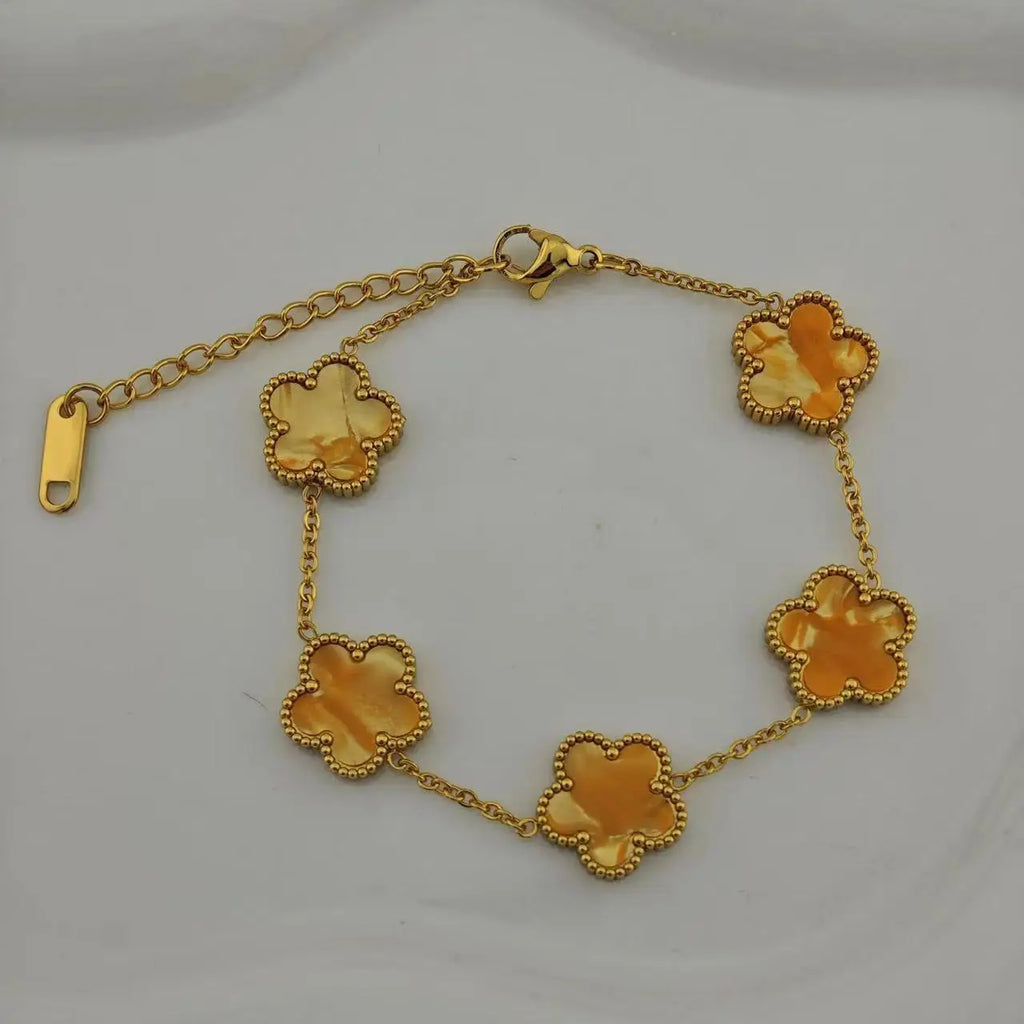 18k Gold Plated Lucky Five-Leaf Flower Stainless Steel Bracelet Women's Exquisite Five-Pointed Star Luxury Party Jewelry Gift
