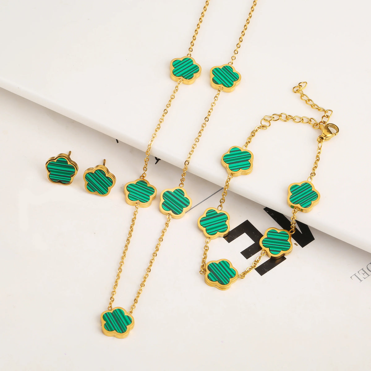Single Sided Five Leaf Flower Jewelry Set Necklace Bracelet Earring Stainless Steel Hot Selling Plum Blossom Jewelry Wome Clover