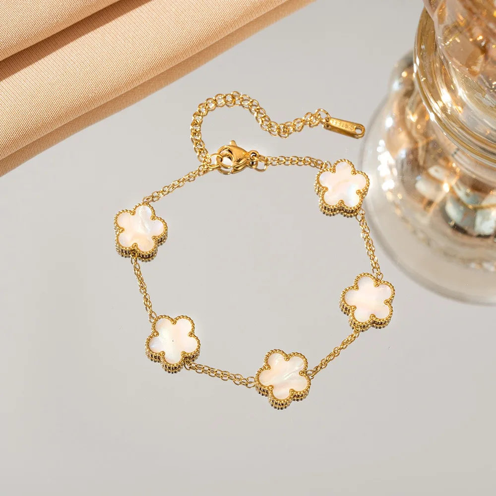18k Gold Plated Lucky Five-Leaf Flower Stainless Steel Bracelet Women's Exquisite Five-Pointed Star Luxury Party Jewelry Gift