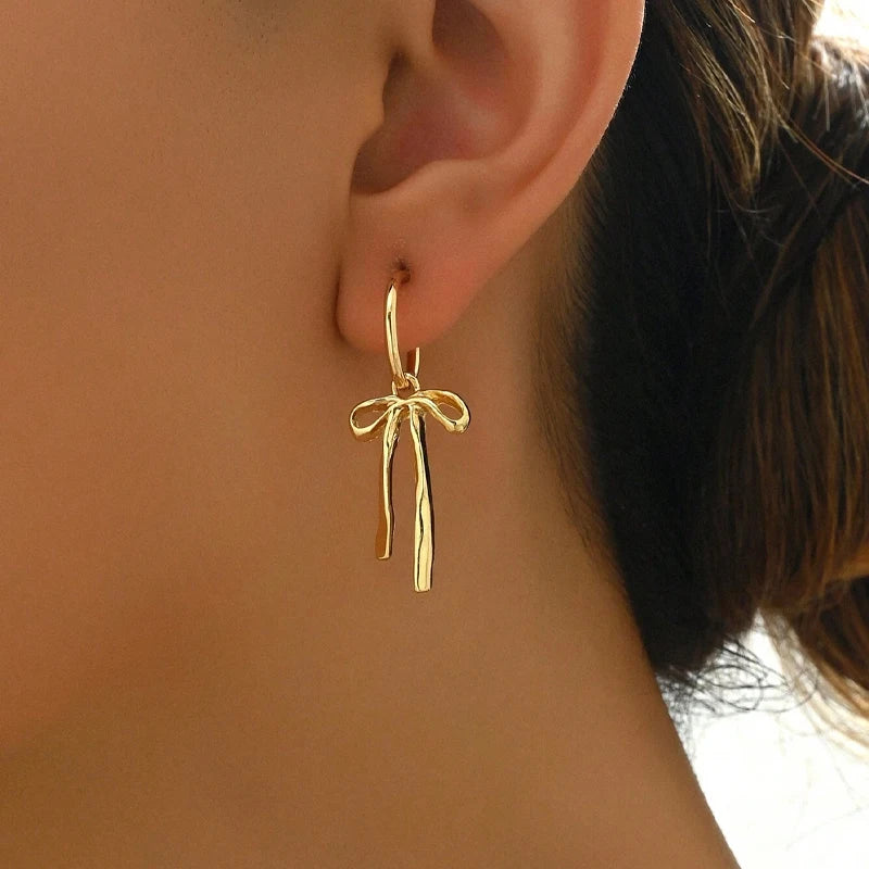 Retro Gold Tassel Bowknot Earrings