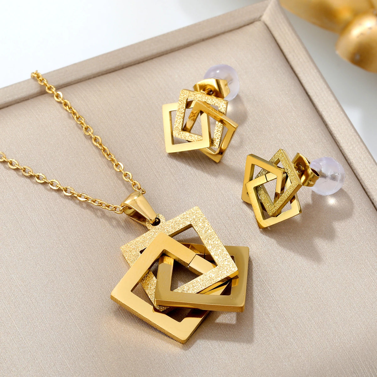 LUXUKISSKIDS Golden Waterproof Jewelry Sets Stainless Steel for Woman Wedding Party Accessorires Fashion Necklace Earrings Set