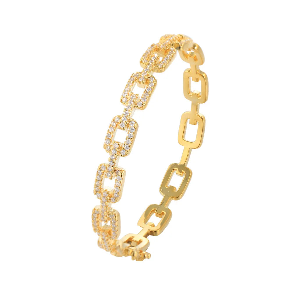 Light Luxury, Beauty, and Elegance Are Intertwined in This Hollow-Out Diamond-Encrusted Niche Design Bracelet