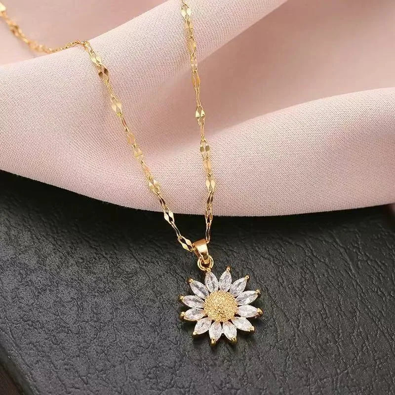 1PCS stainless steel Necklace Ladies Light Luxury Style Flower Pendant Inlaid Zirconia Titanium Steel Chain Holiday Jewelry