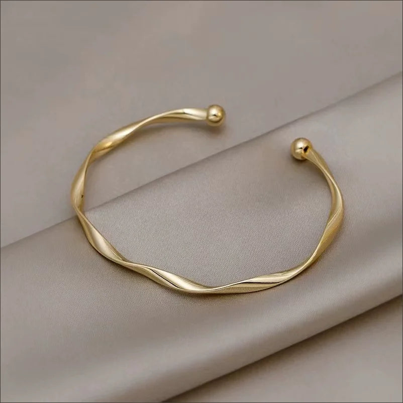 Vintage Simple Hollow Out Zircon Oval Chain Metal Bracelet Set for Woman Fashion Accessories Personalization Punk Charm Jewelry