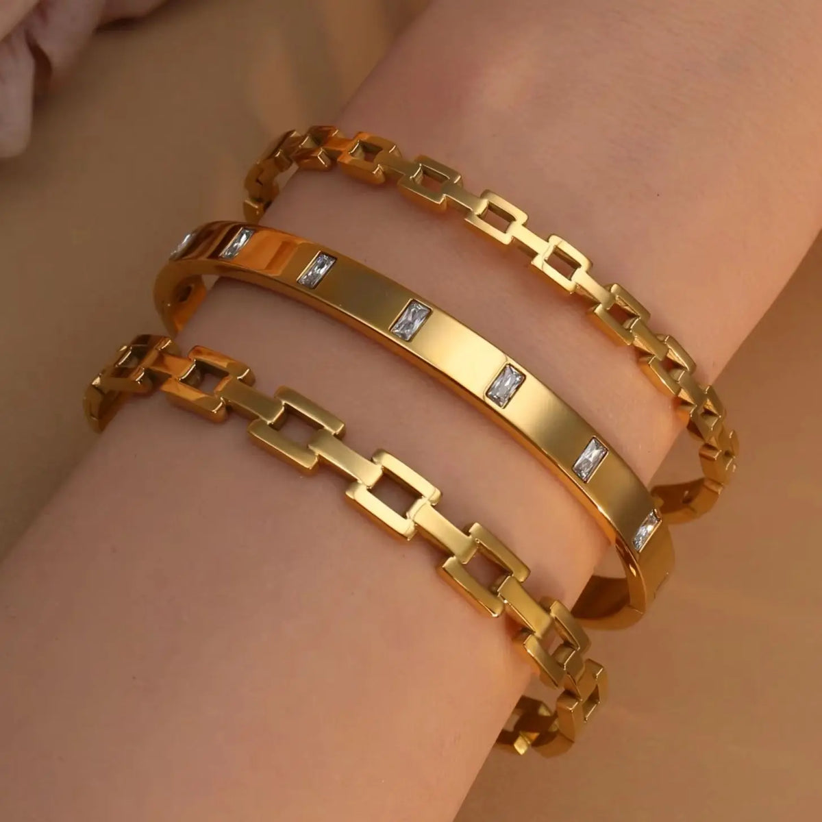 XB-041 Stainless Steel Gold-Plated Openwork Zirconia Bracelet