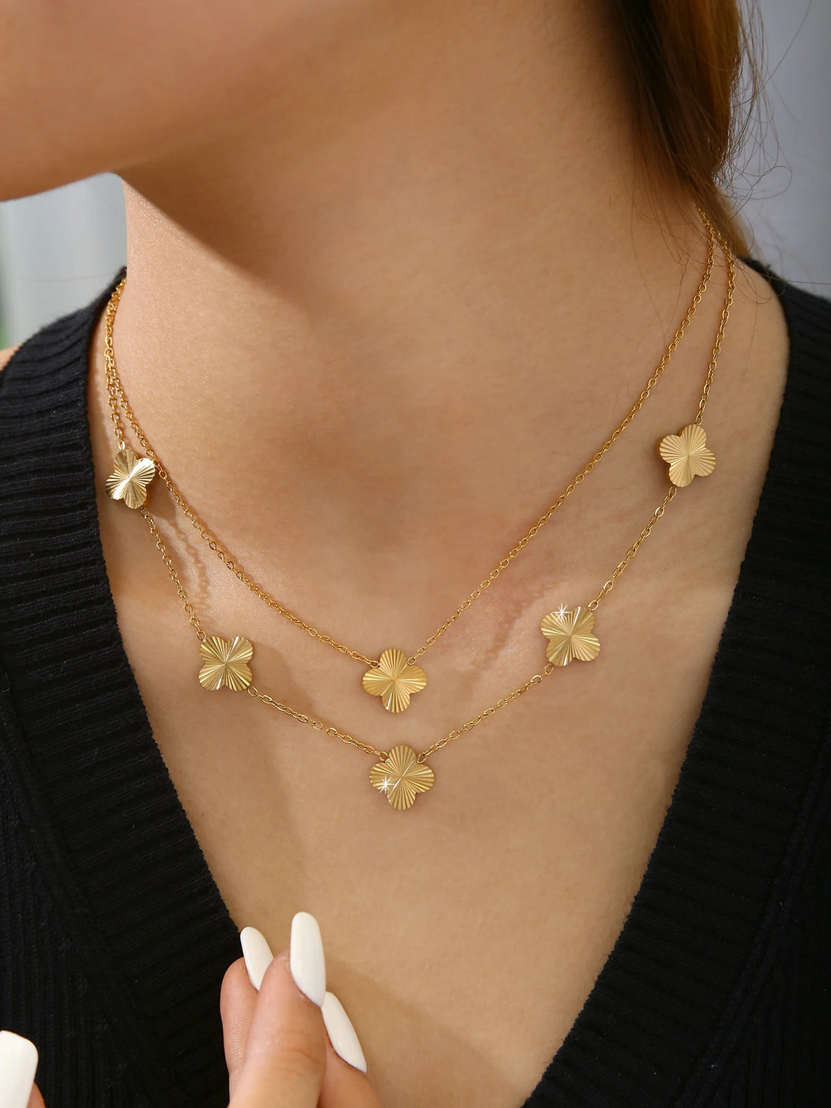 1 Piece Elegant Charm Light Luxury Stainless Steel Glossy Laser Pattern Four-Leaf Flower Necklace Bracelet Earrings Female