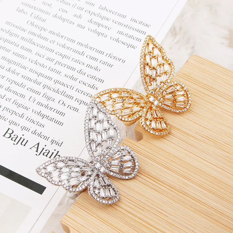 Retro Enamel Hollow Butterfly Copper Luxurious Women Crystal Zircon Choker Statement Ring Lady Fashion Jewelry Lady Gift