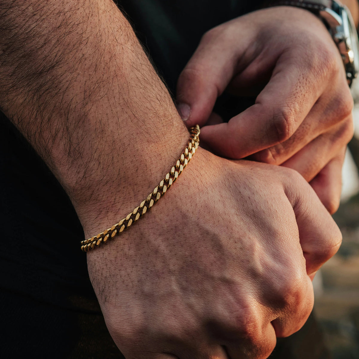 Hiphot Stainless Steel Curb Cuban Chain Bracelet Men Simple Gold Color Men's Chain Bracelet Unisex Wrist Jewelry Bangle Gift