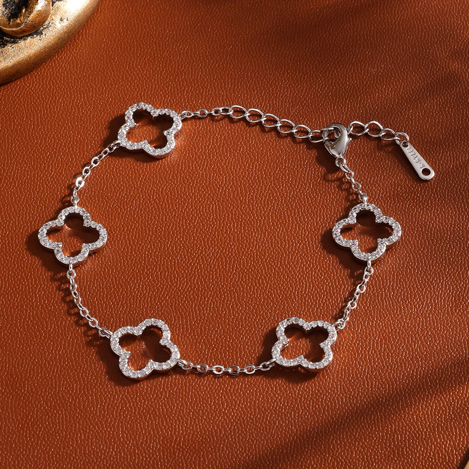 Women's Clear Shiny Zircon Hollow Four-Leaf Flower Bracelet Fashion Aesthetic Jewelry Gift Exquisite Design