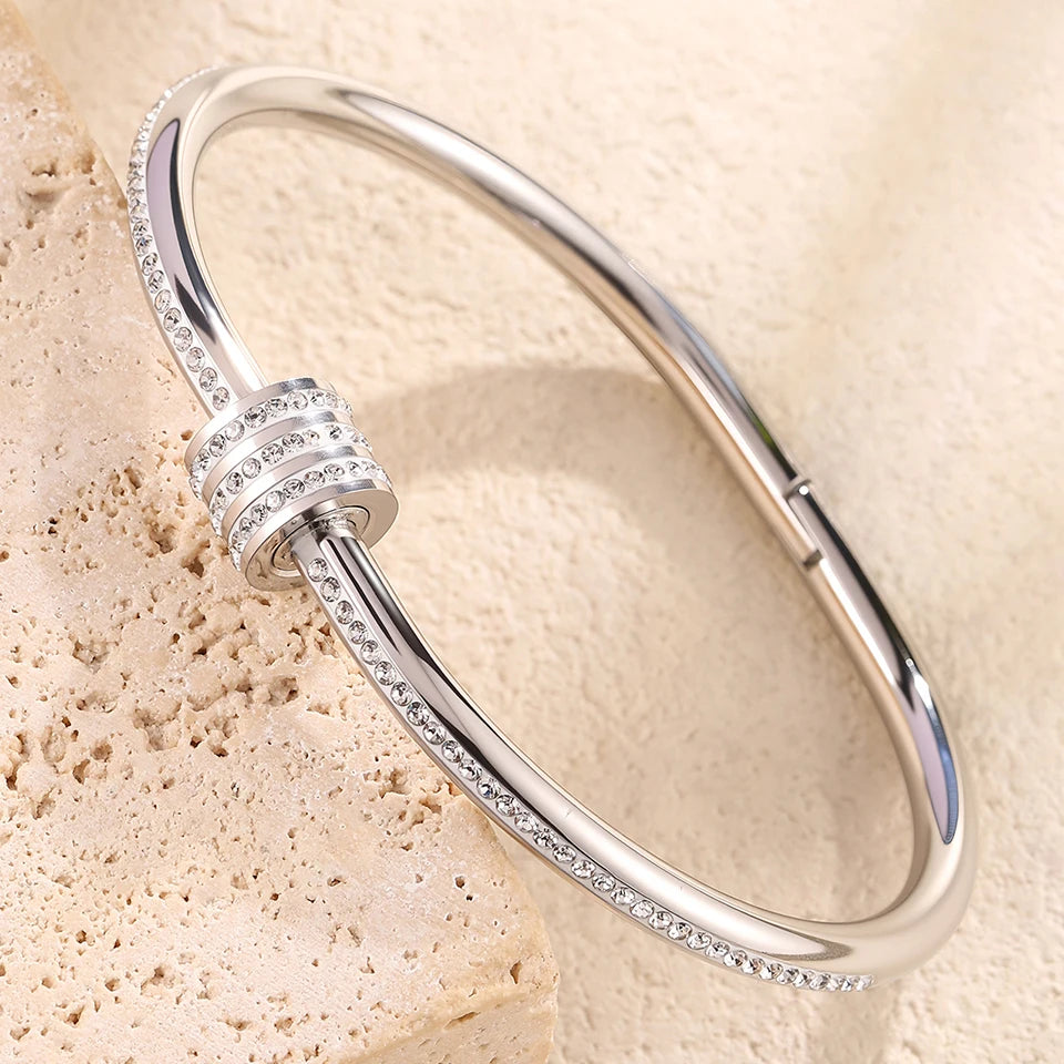 Creative Stainless Steel Four-Leaf Flower Stackable Bracelet Set