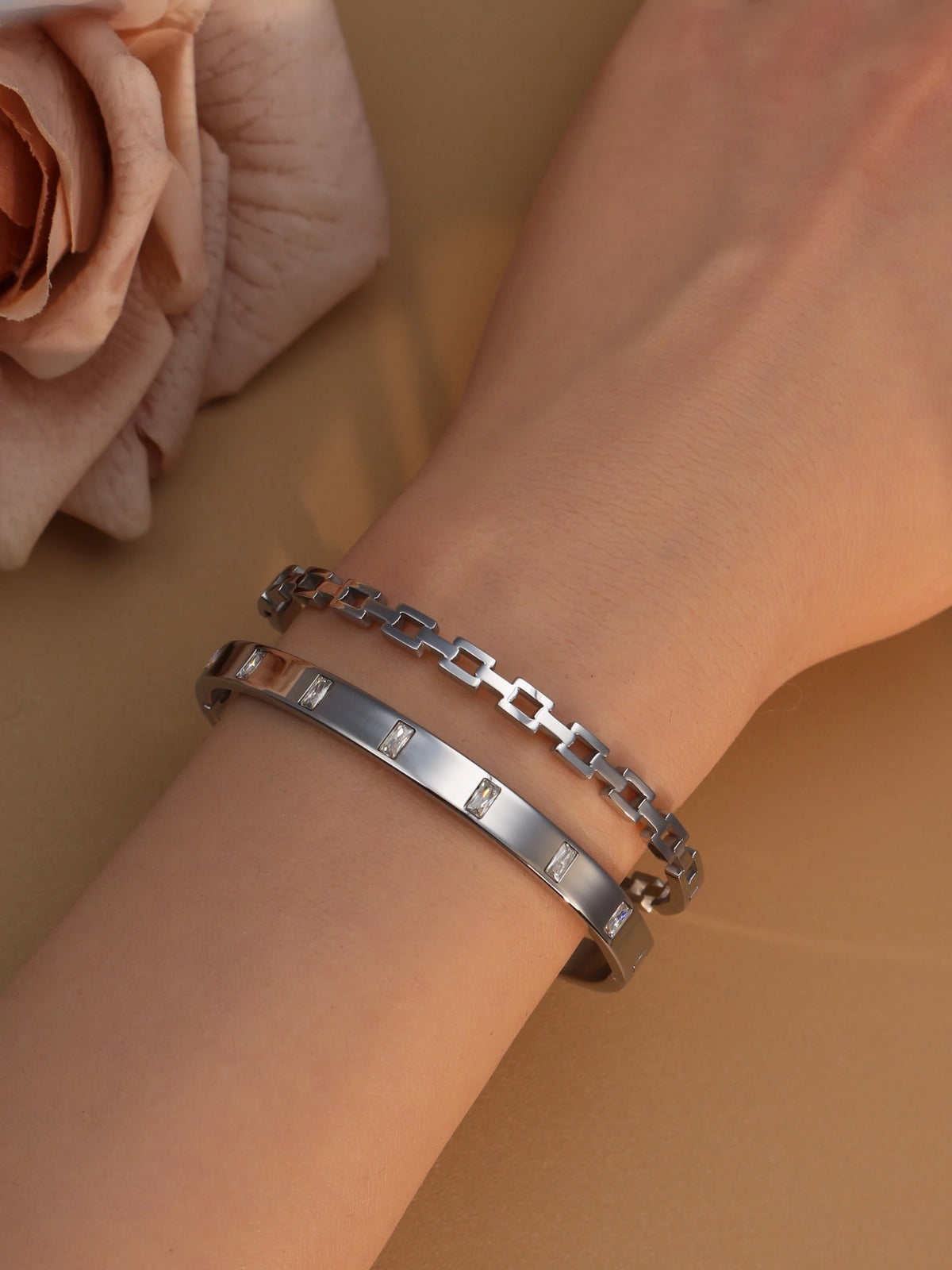 XB-041 Stainless Steel Gold-Plated Openwork Zirconia Bracelet