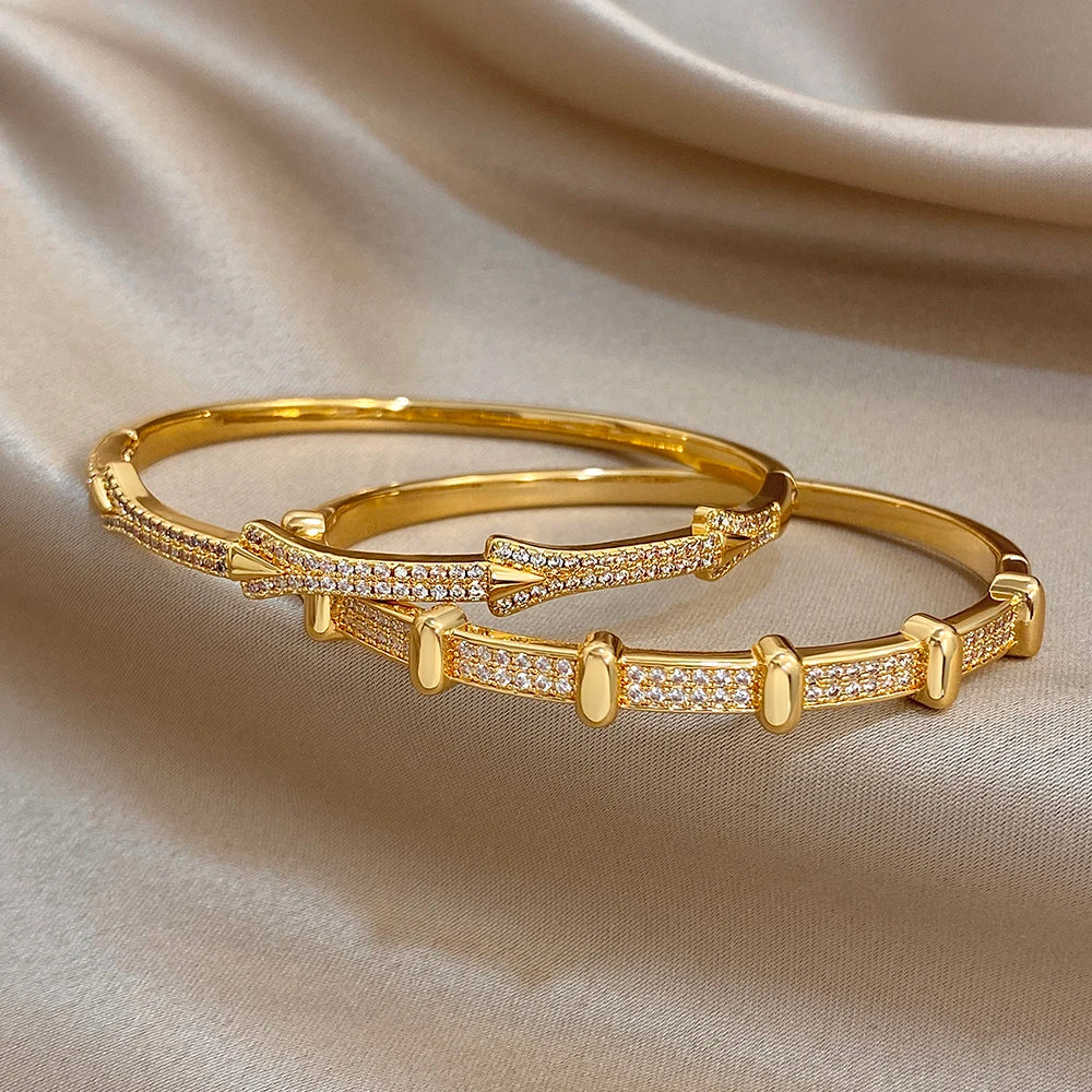 ChooseMe Trendy Inlaid Arrow-Shaped Gold-Plated Cubic Zircon Bangle