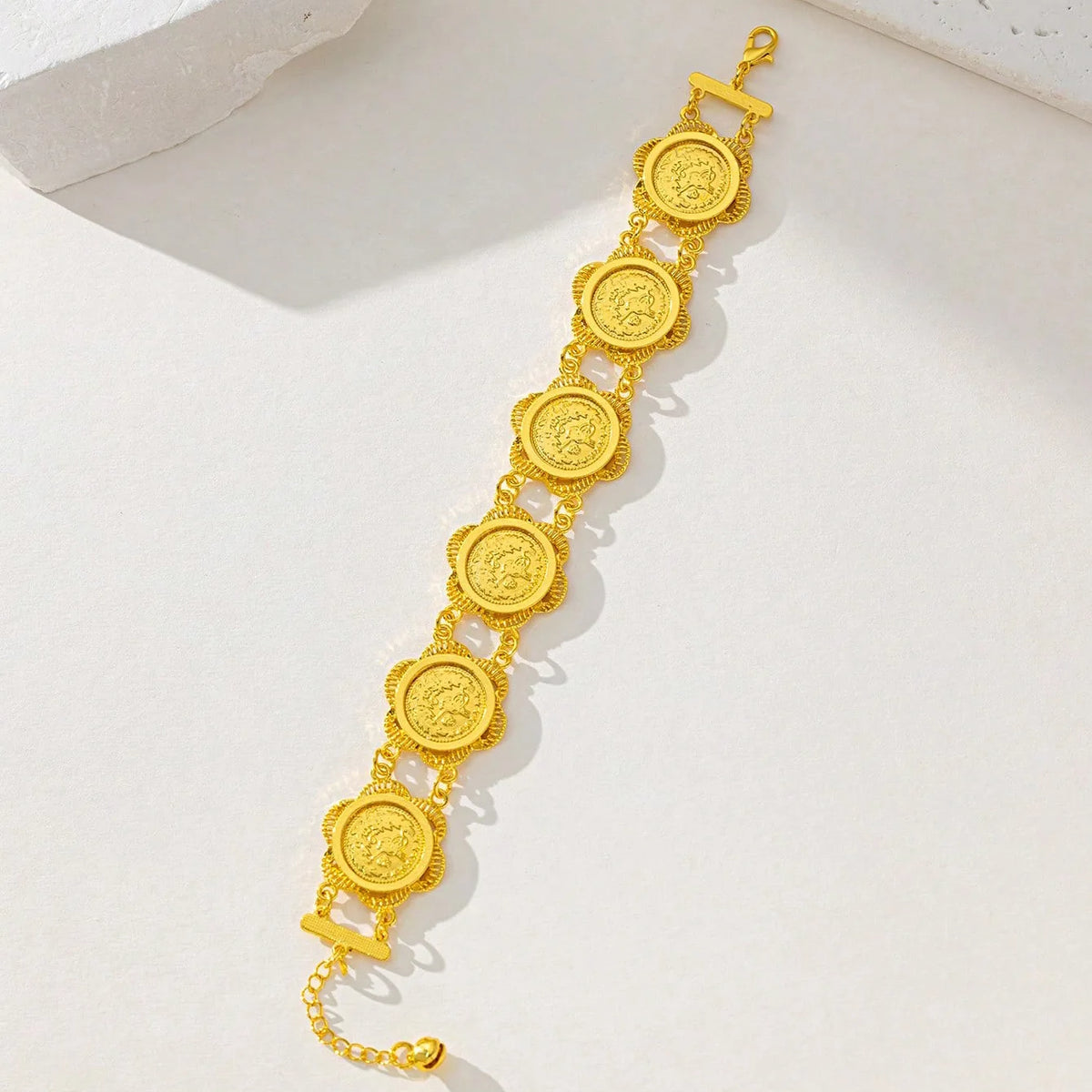Handmade Gold Plated Coin Bracelet Luxury Arab Dubai Wedding Jewelry Floral Alloy Bangle Women's Fashion Accessory
