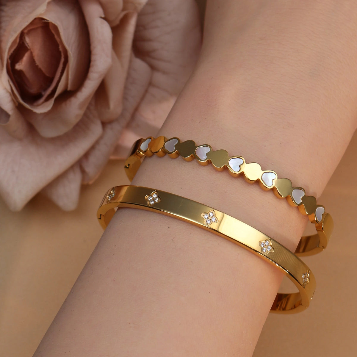XB-028 Flower Crystal & Heart Shell Stainless Steel Bracelet