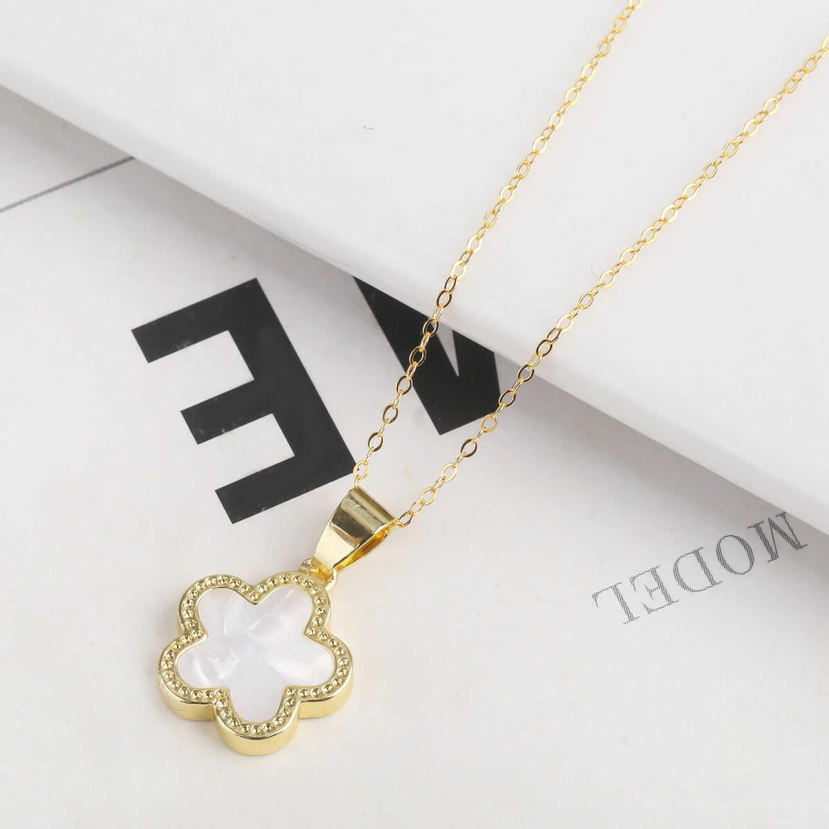 6-Color Plum Blossom Five Point Star Jewelry Set Cute Plant Five Leaf Flower Shell Gift Bracelet Necklace Earrings Woman Clover