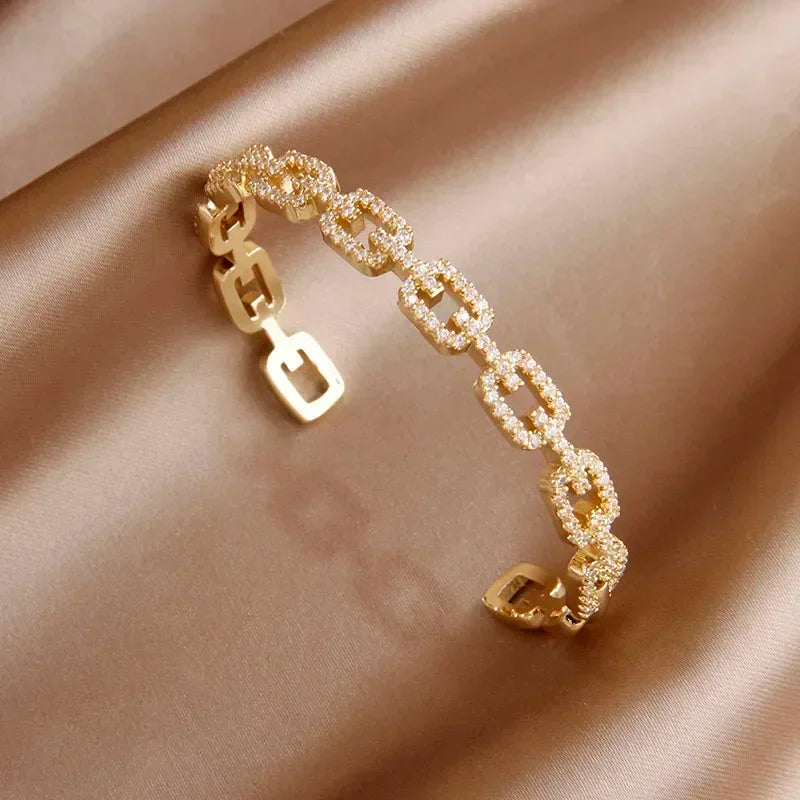 Classic Luxury Full Crystal Zirconia Knot Open Bangle