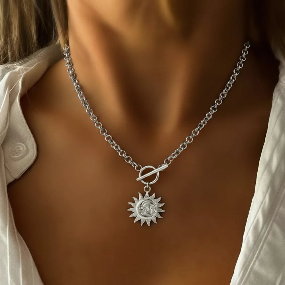 Stainless Steel Sun Pendant Necklace, Retro OT Clasp Choker, Gold Color Minimalist Jewelry for Women, Daily & Festival Wear