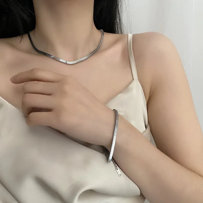EILIECK Stainless Steel Handmade Fashion Chain Necklace For Women 18K Gold PVD Plated Rust Proof Textured Unisex Jewelry Gift