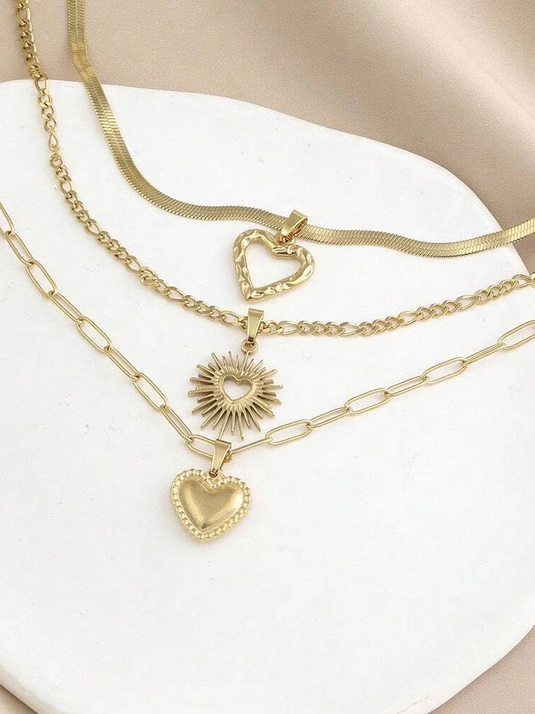 Layered Heart Pendant Necklace Set