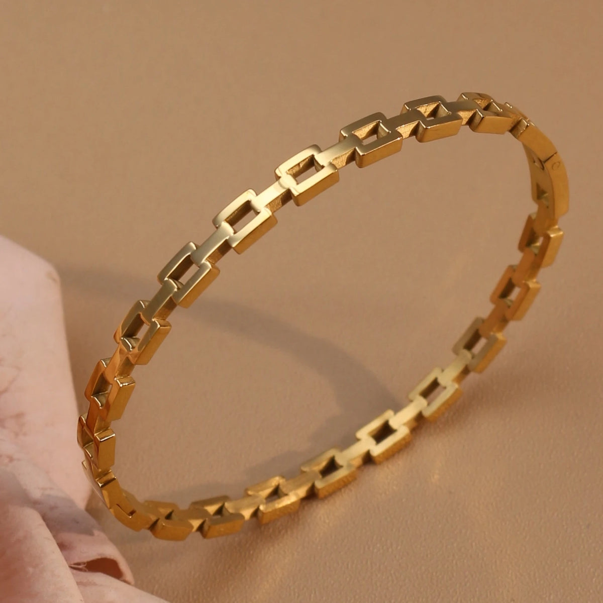 XB-041 Stainless Steel Gold-Plated Openwork Zirconia Bracelet