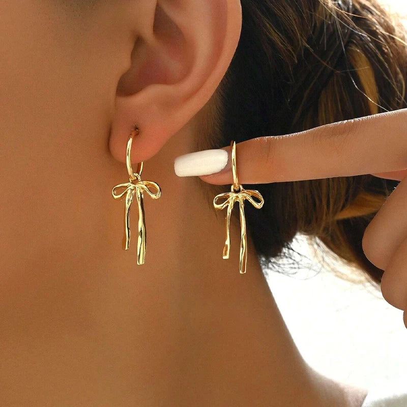 Retro Gold Tassel Bowknot Earrings