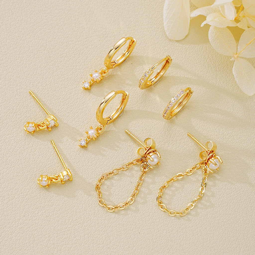 4 Pièces Boucles d'oreilles plaqué or avec zircon pour femmes, ensemble de bijoux fantaisie en cuivre pour cartilage, piercing, cadeau pour fête et usage quotidien