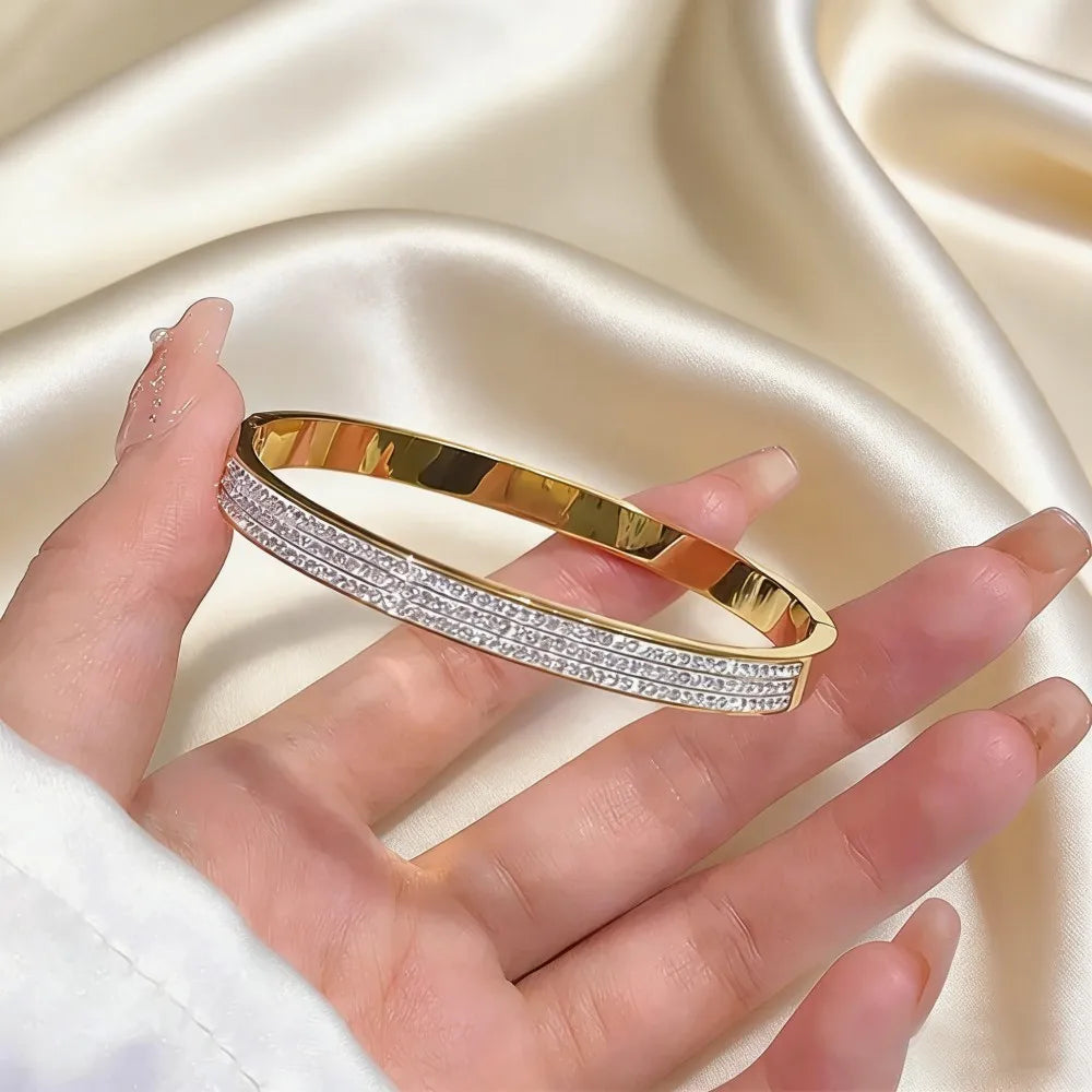 Luxury Gold Plated Stainless Steel Bangle Bracelet for Women Fashion Jewelry Accessory Mother's Day Gift ﻿