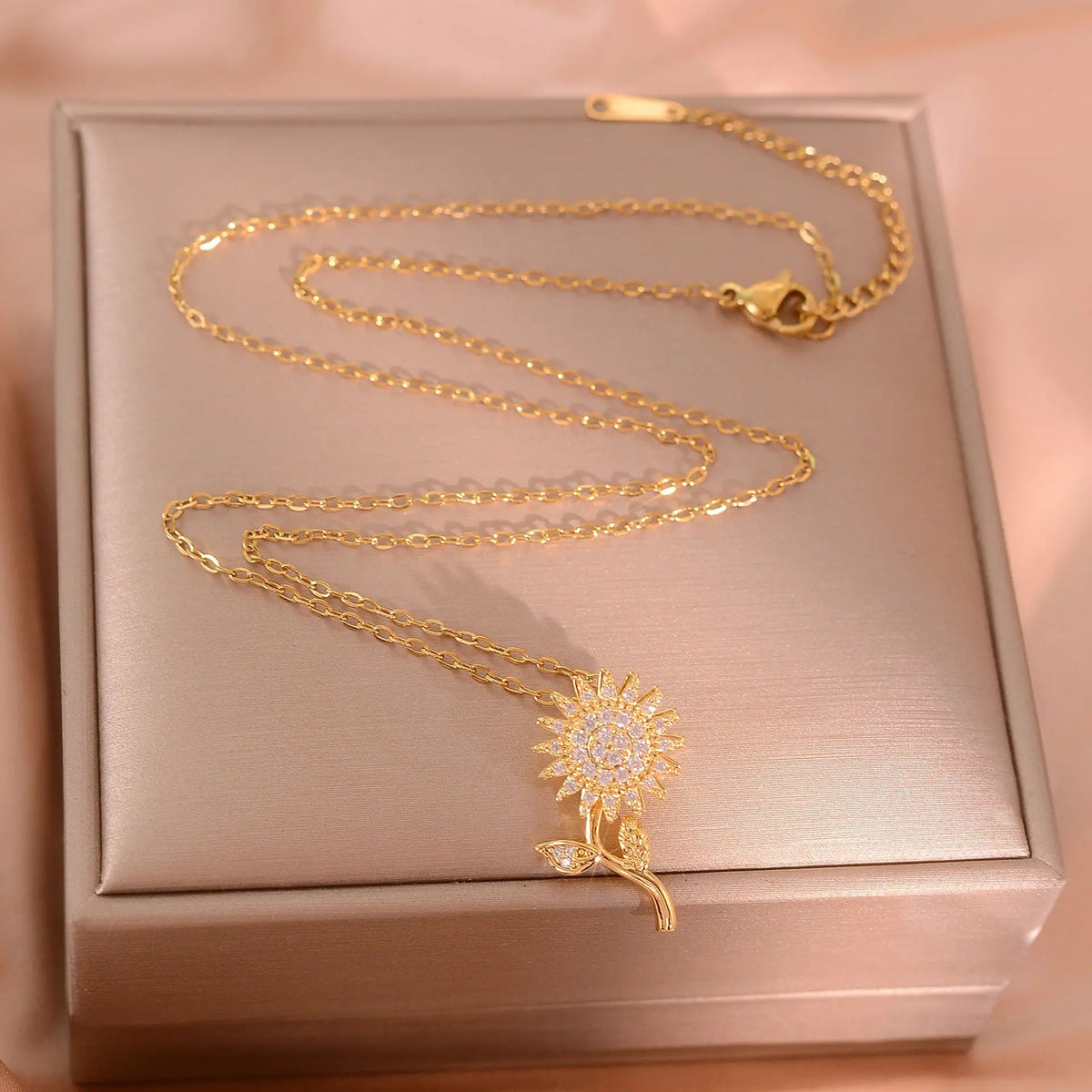 Trendy Rotating Spinner Sunflower Stainless Steel & Zircon Pendant Necklace