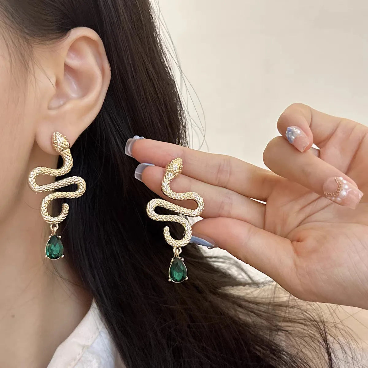 Trendy Vintage Snake Shape Dangle Earrings for Women Girl Retro Drop Earrings Cute Object Earring Jewelry Bijoux Wholesale