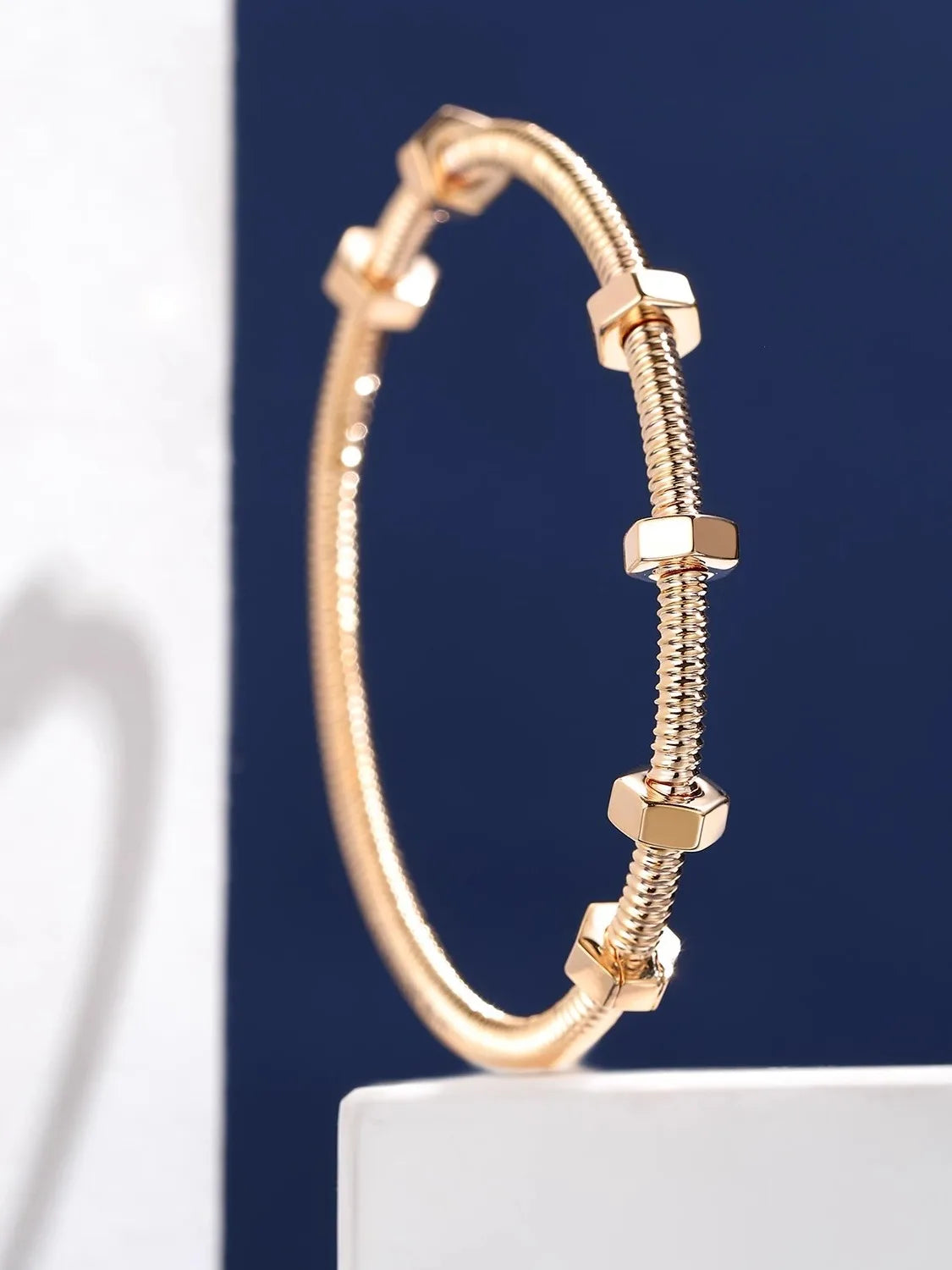 Fashionable Classic Gold Plated Nut Bracelet Versatile Luxury Ins Small Audience All Match Jewelry Alloy Electroplated