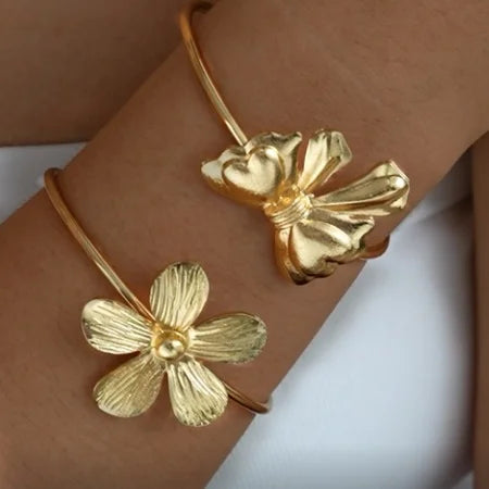 Vintage Elegant Gold Flower Cuff Bracelet