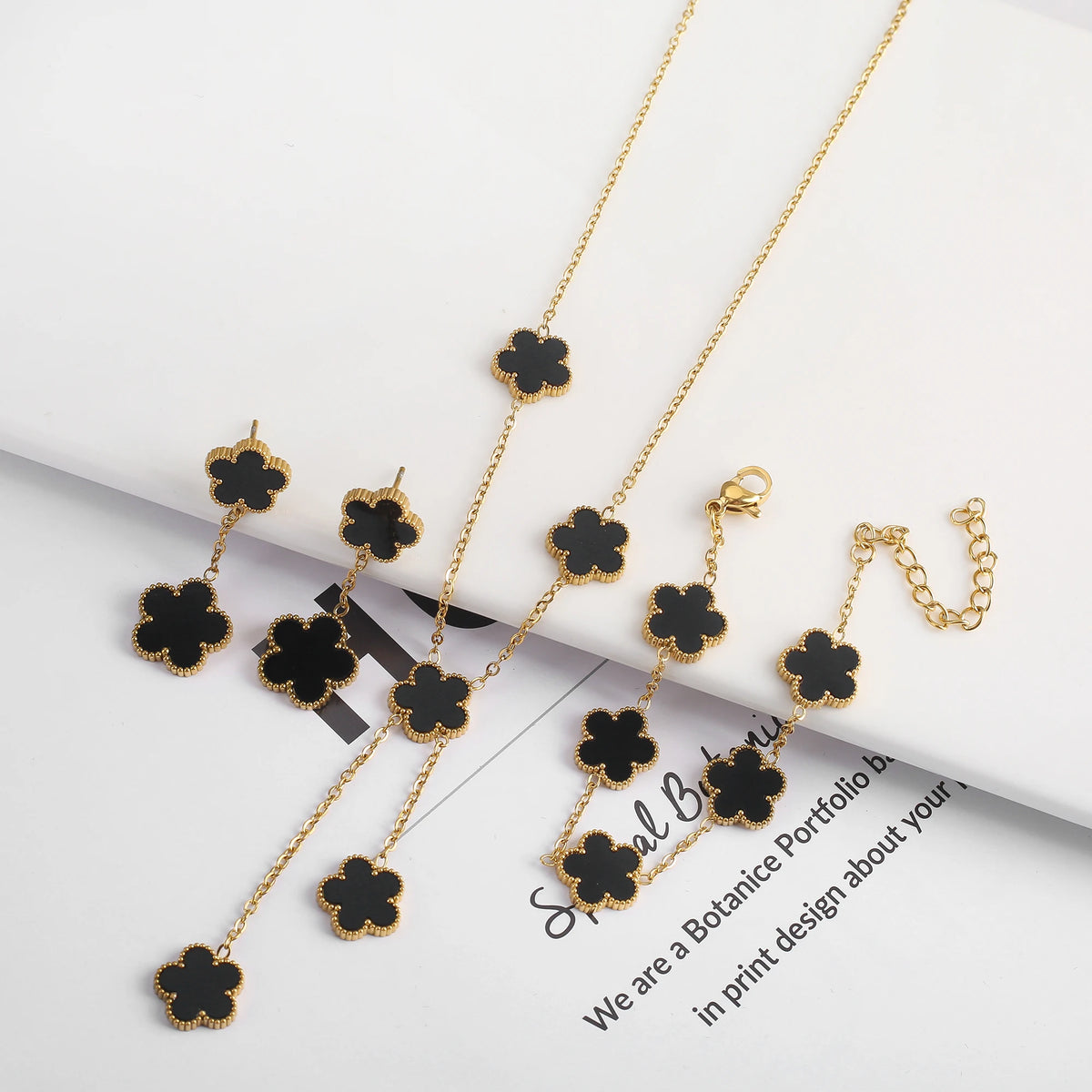 New Creative 4Pcs Stainless Steel Five Leaf Flower Bracelet Necklace Earrings Rings Set For Women Fashion Party Jewelry Clover