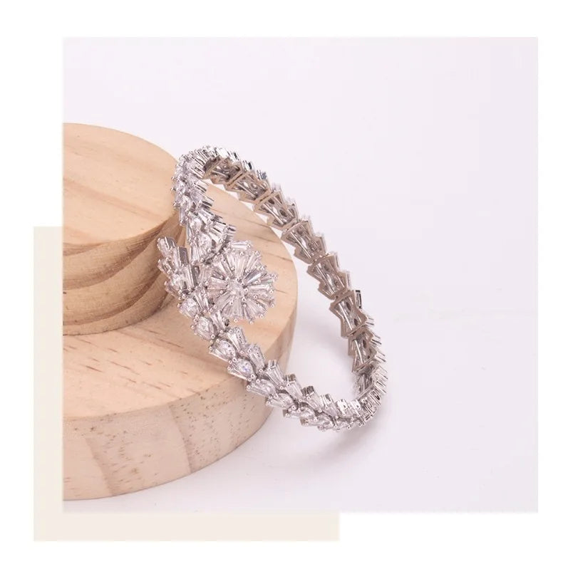 Fashion Luxury Geometry Cubic Ziron Classic Bracelets Engagement Bridal Finger Rings Jewelry copper Lady Gift