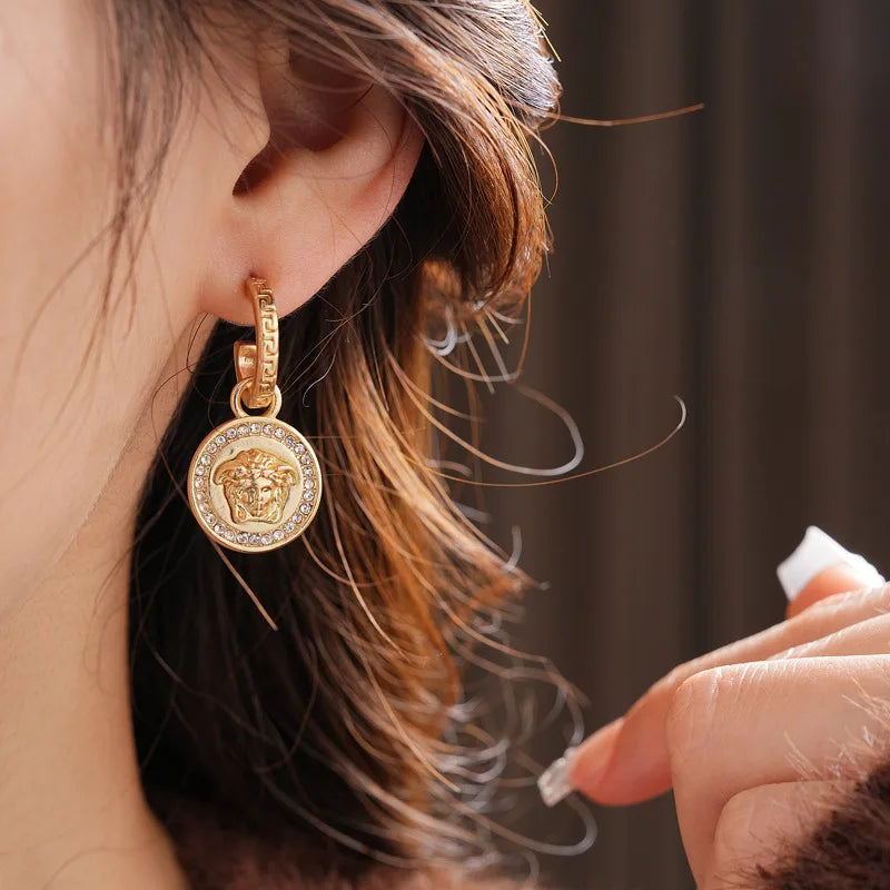 Fashion Jewelry Medusa Round Pendant Earrings, Trendy Women's Accessory for Party Daily Wear