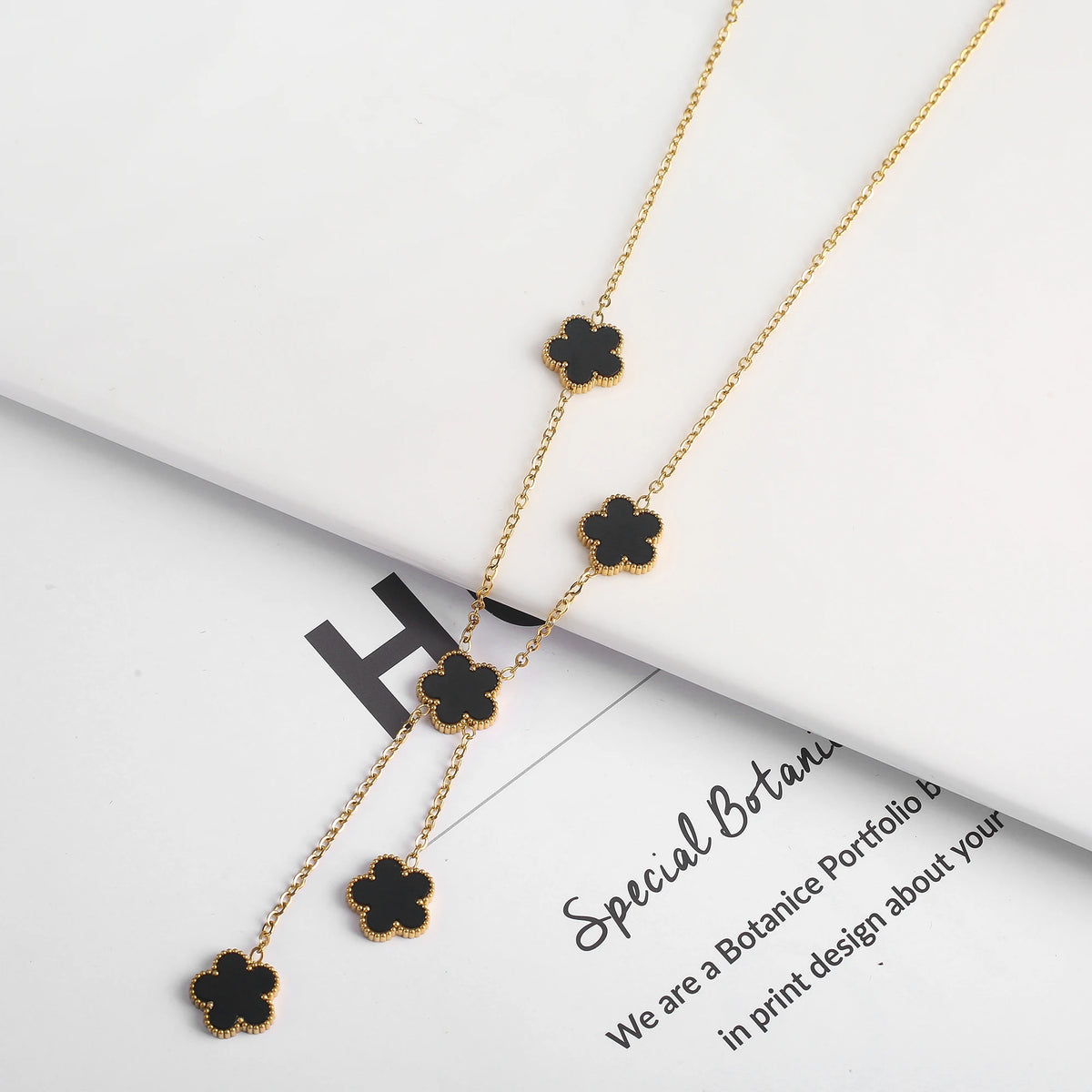 High Quality Hot Selling New Design Shell Acrylic Women's Stainless Steel Five Leaf Flower Jewelry Set That Does Not Fade Clover