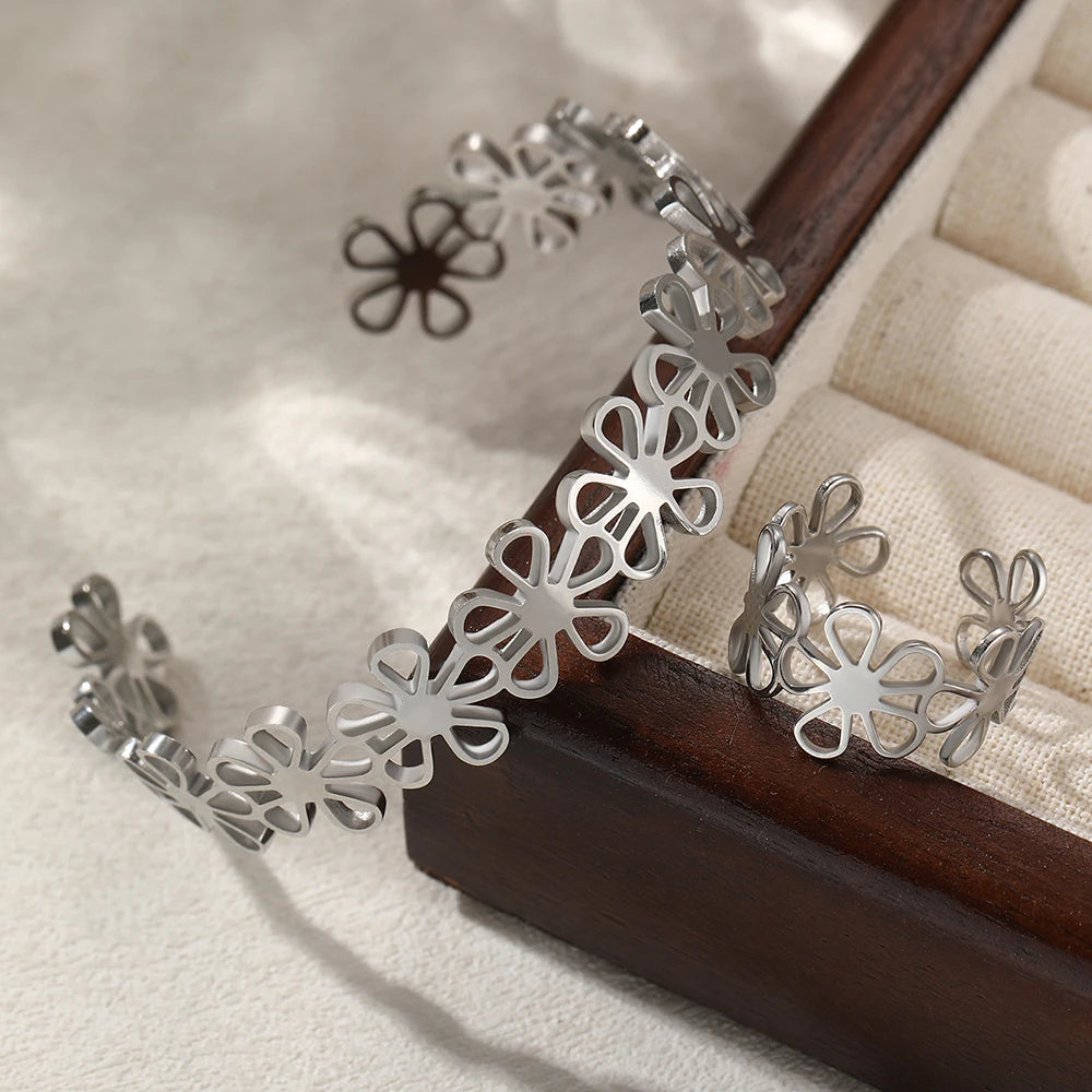 Stainless Steel Bracelet Rings Set Hollow Flowers Unusual Retro Bracelet Ring For Women Jewelry Non-fading High-quality Gift New