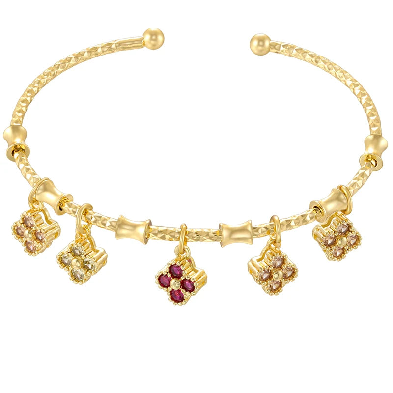 ChooseMe Gold-Color Romantic Round Charm Bracelet VL338