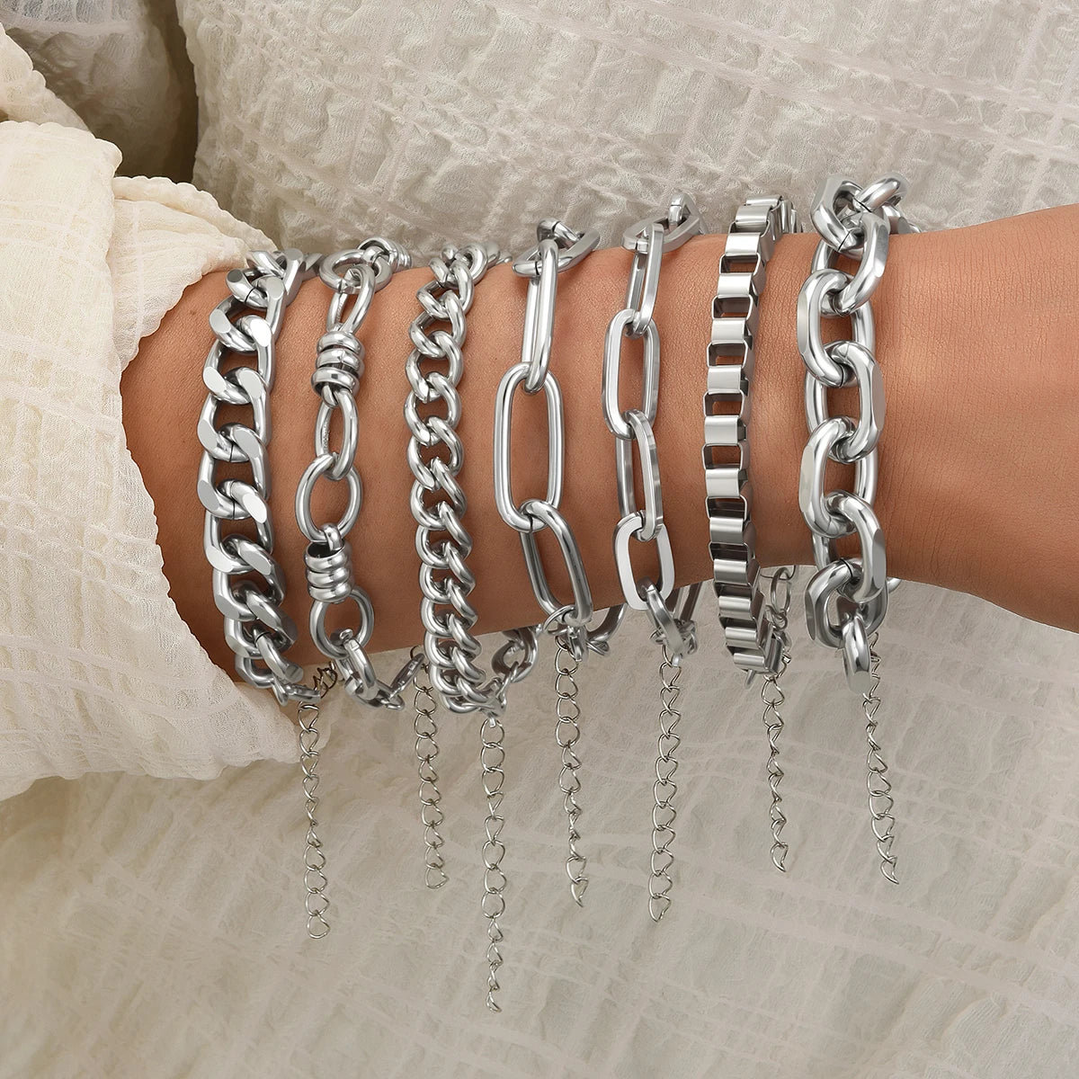 ChooseMey 7Pcs Simple Metal Snake & Twisted Link Chain Bracelet Set