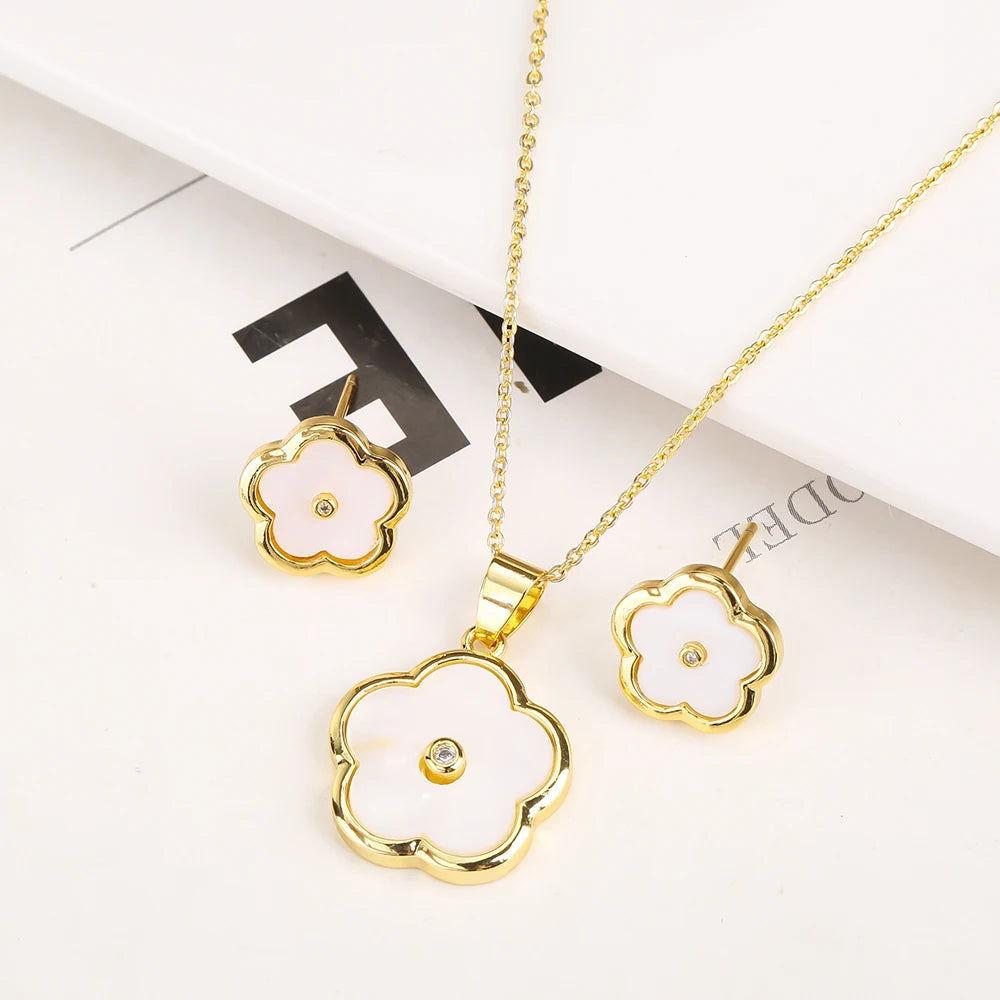 Elegant And Cute Clover Plant Five Leaf Flower Petal Pendant Necklace Earrings Jewelry Set Natural White Shell Stone Woman