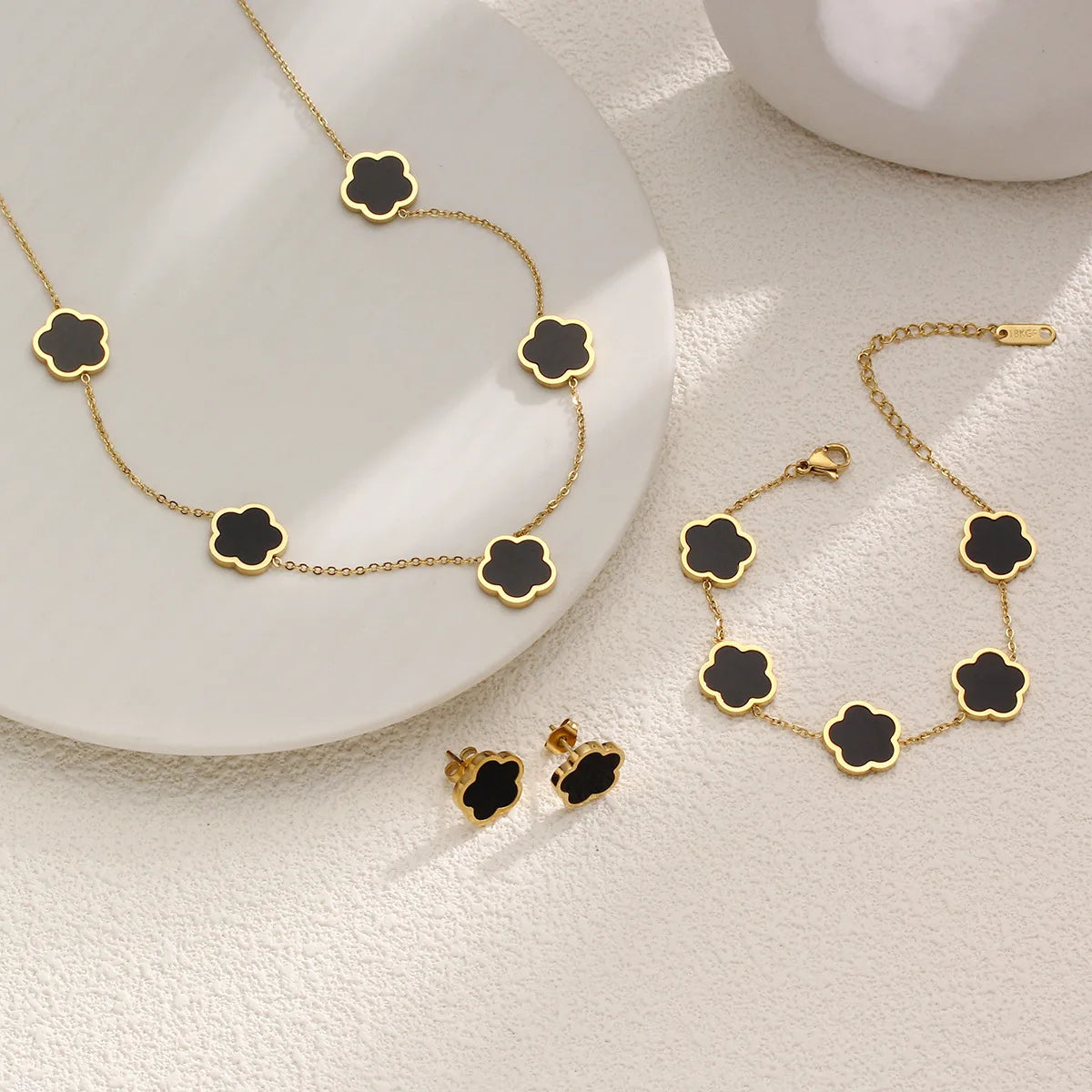 Hot Selling Stainless Steel Shell Plant Five Leaf Flower Set For Women's Jewelry Accessories Simple And Non Fading Clover