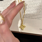 Women's Heavy Duty Hollow Four Leaf Clover Necklace Hot Sale Of The Season New Style Bubu Style Clavicle Chain Geometric Shap...