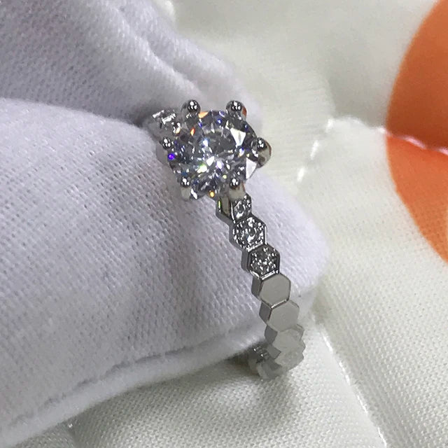 ChooseMe Classic Gold-Plated Honeycomb Diamond Wedding Ring